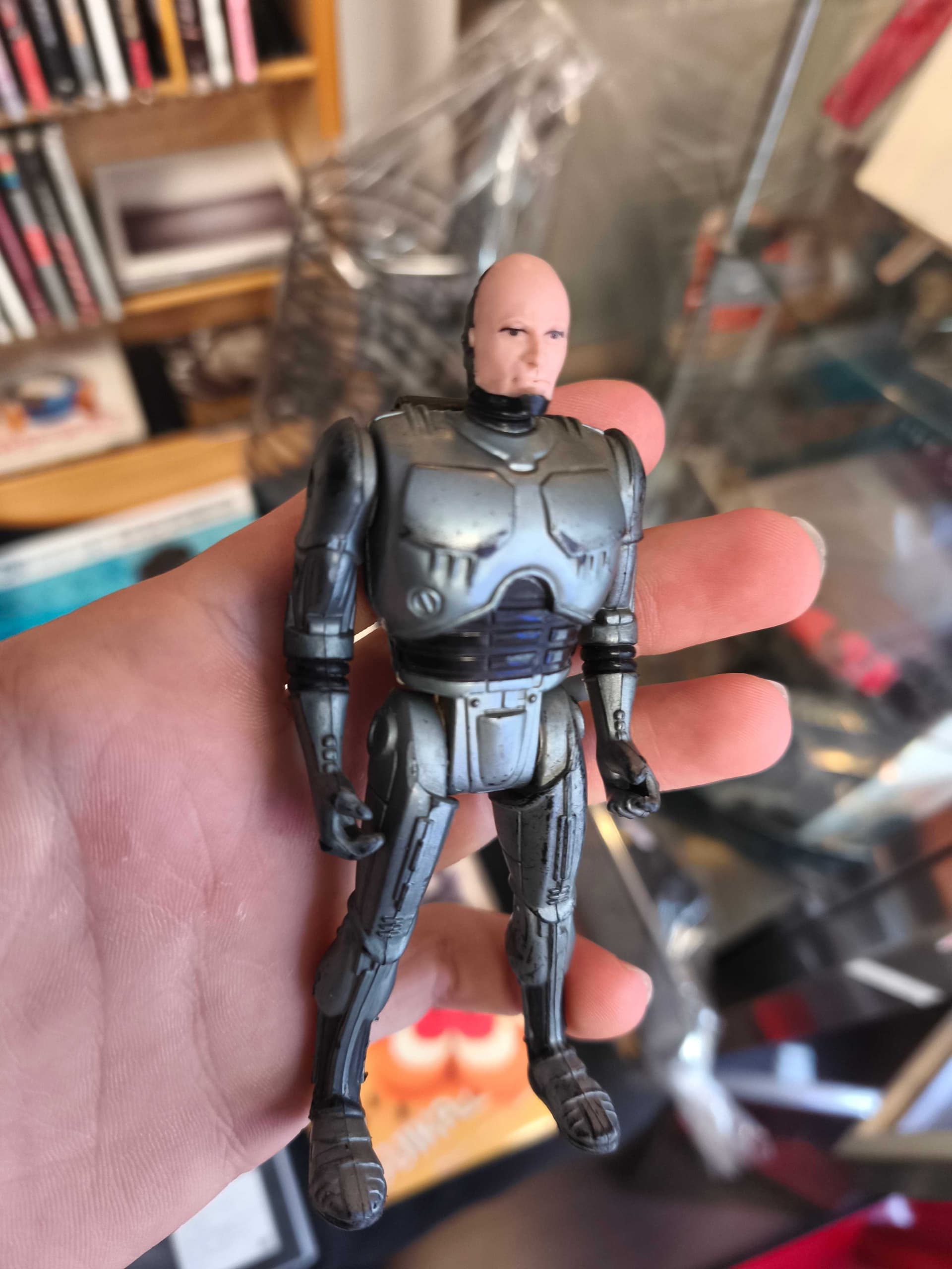 Figurine vintage Robocop articulee chez Game & Disc