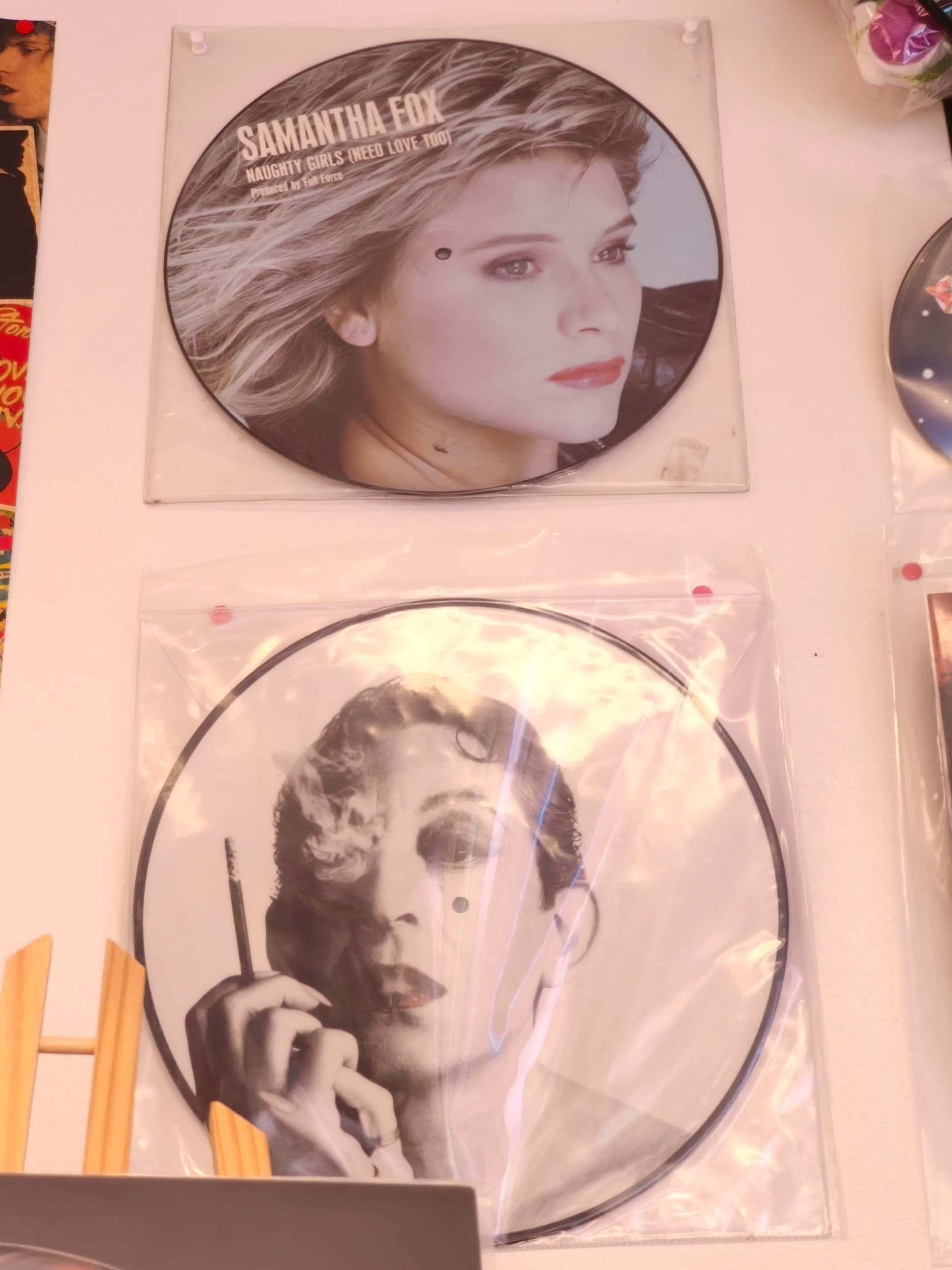 Picture discs Samantha Fox vinyles illustr\u00e9s collector en vente chez Game & Disc Montrichard