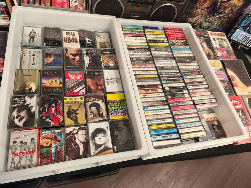 Collection cassettes audio variete francaise