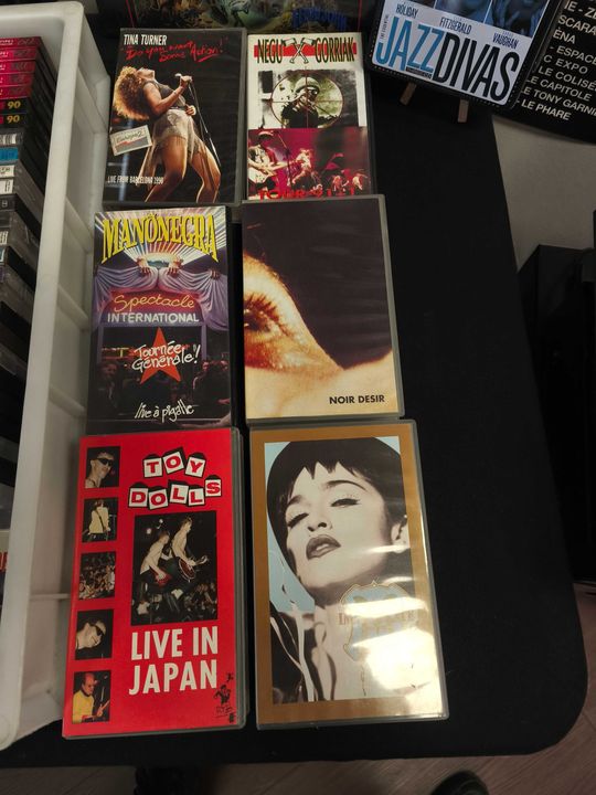 VHS concerts Tina Turner Mano Negra