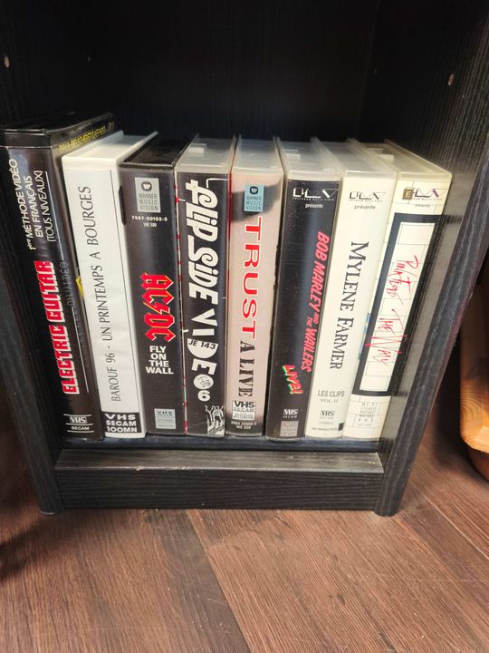 VHS rock AC/DC Pink Floyd Mylene Farmer